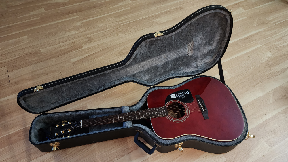 Acoustic Guitar with hard case - photo 2