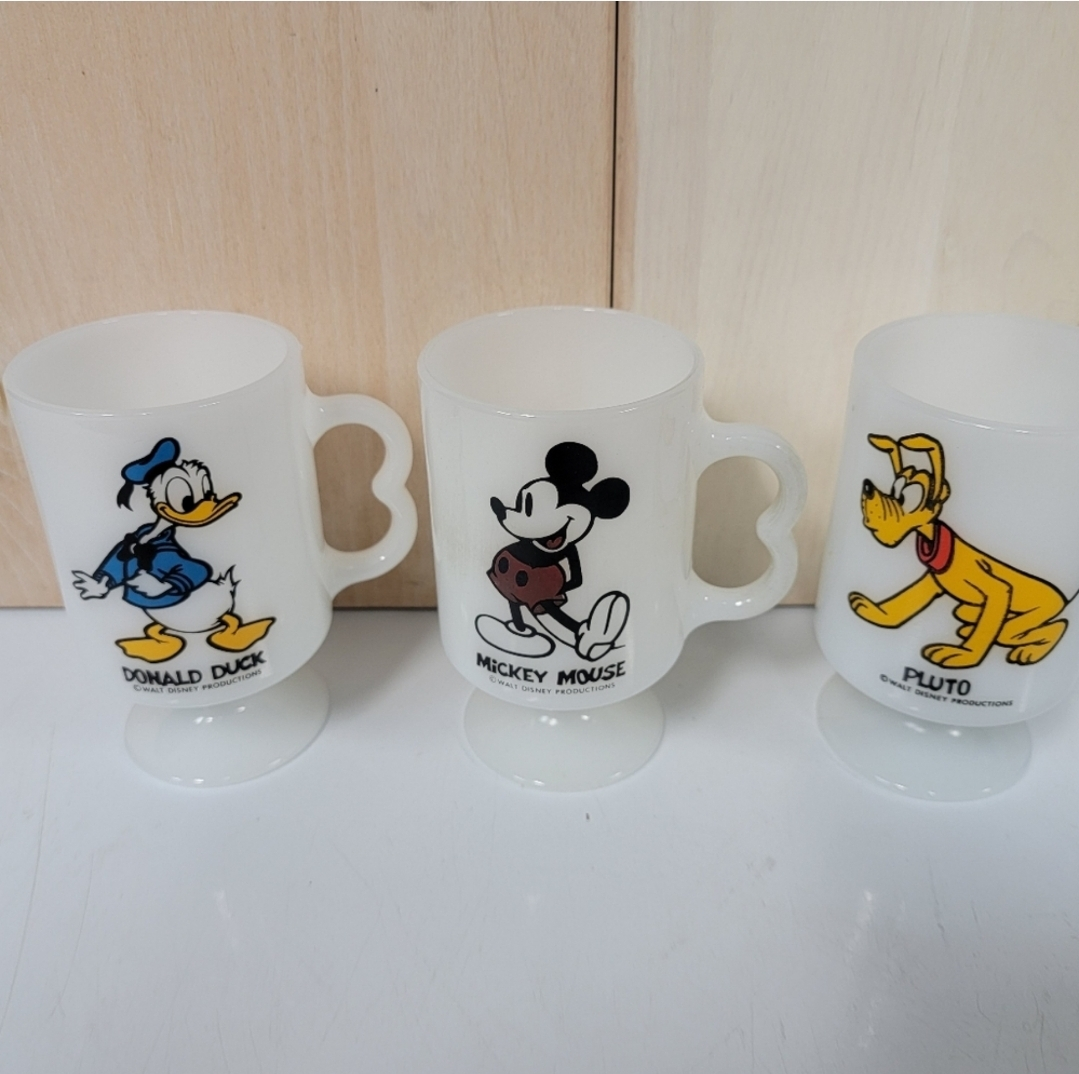 Vintage 1960's Disney Character Milk Glass Pedestal mugs. - photo 5
