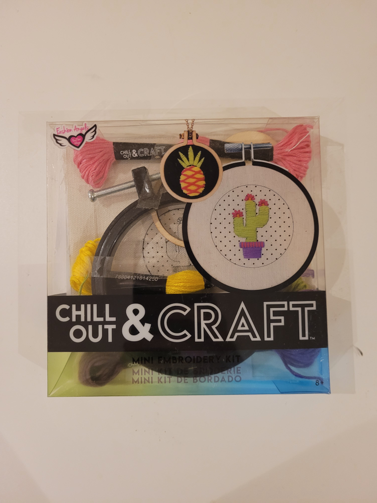 mini embroidery kit thumbnail