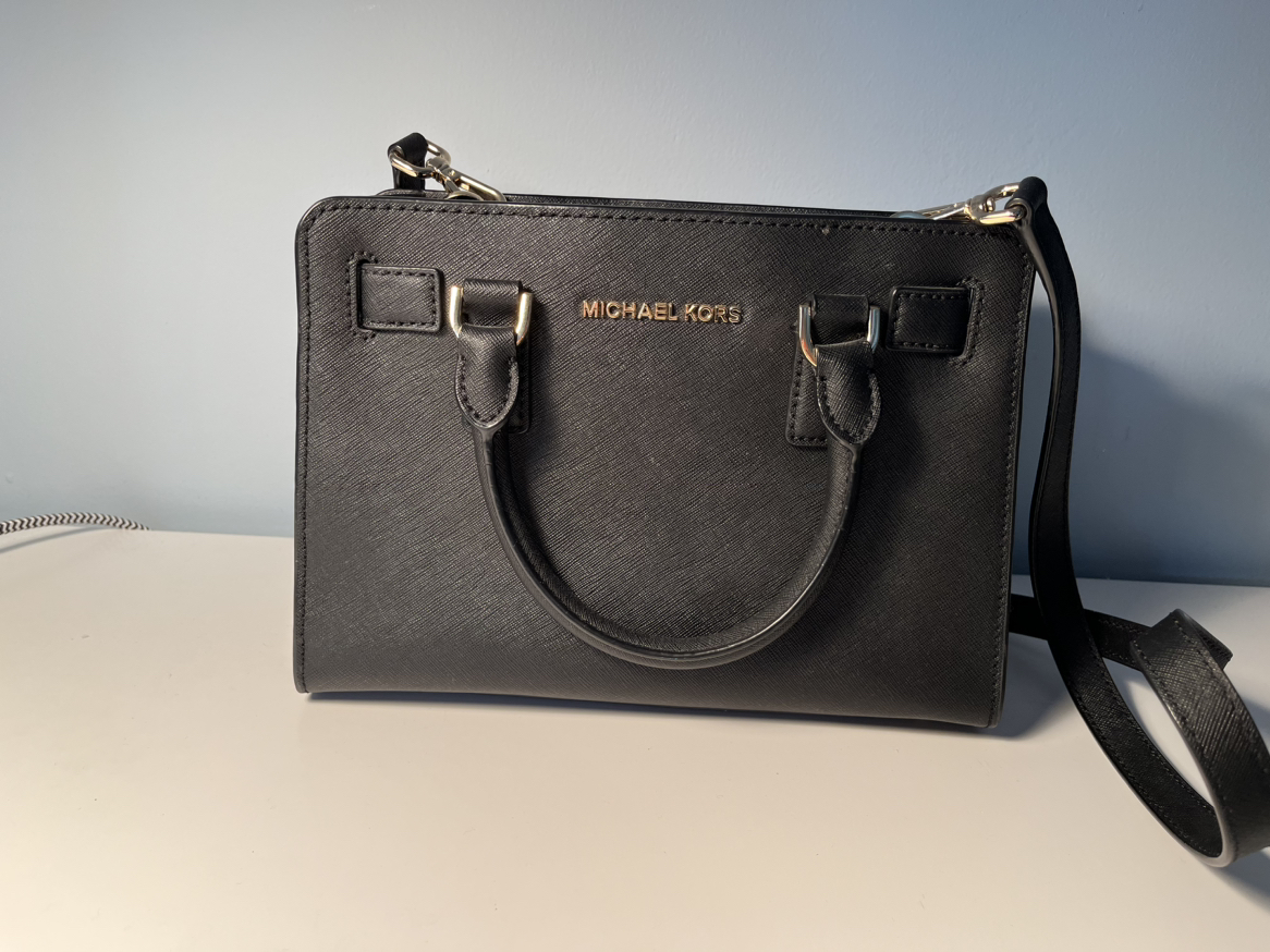 Micheal Kors purse thumbnail