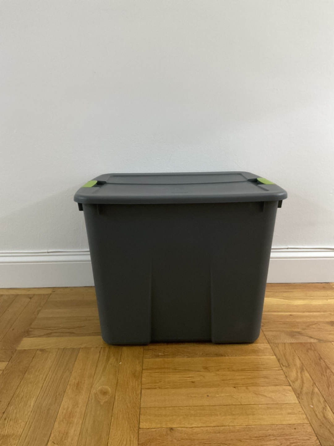 Storage box