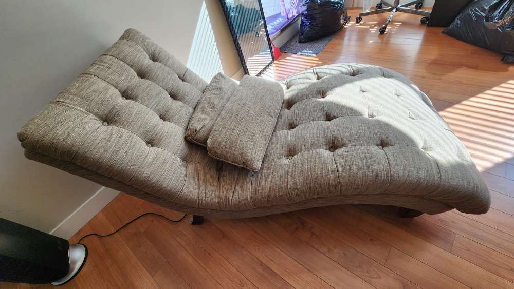 Chaise Lounge Chair thumbnail