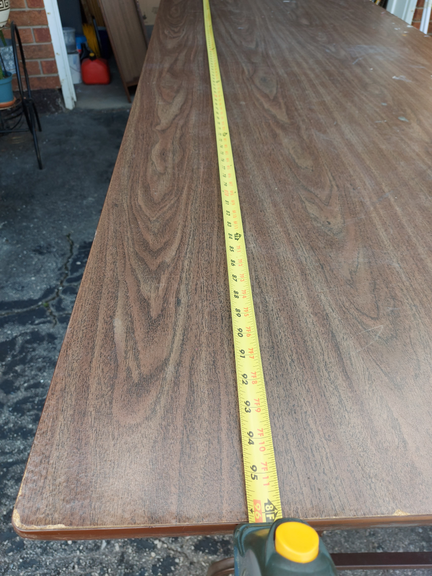 Wooden banquet table with foldable legs image indicator(3)