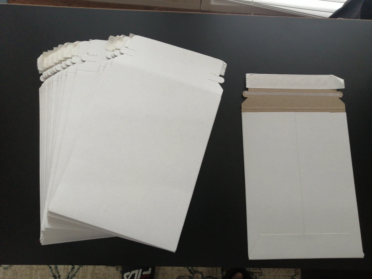 Free Cardboard envelopes thumbnail