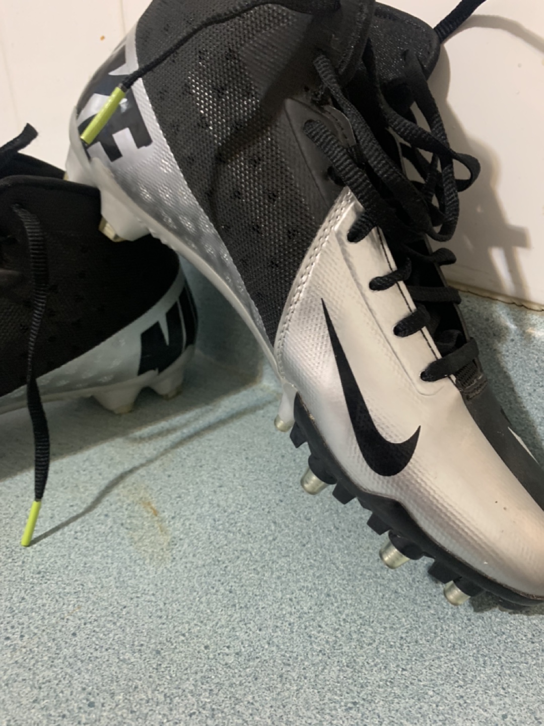Men’s size 9 - Nike Hyperfuse Football Cleats thumbnail