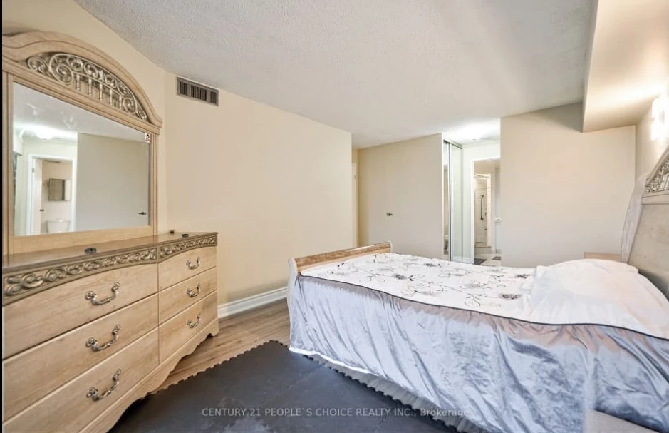 bedroom furniture - photo 3