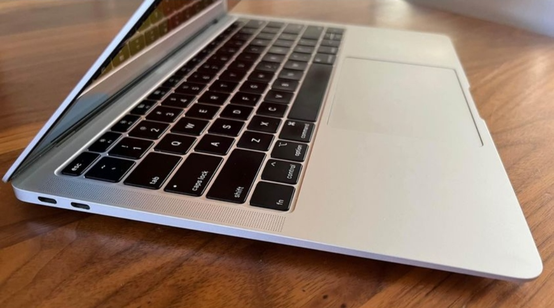 MacBook Air Retina 13.3-inch (2019) - photo 2