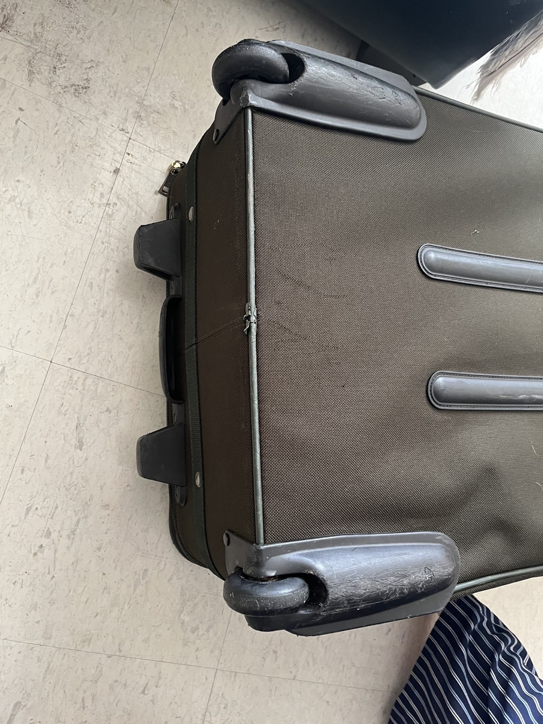 American tourister check in luggage - photo 4