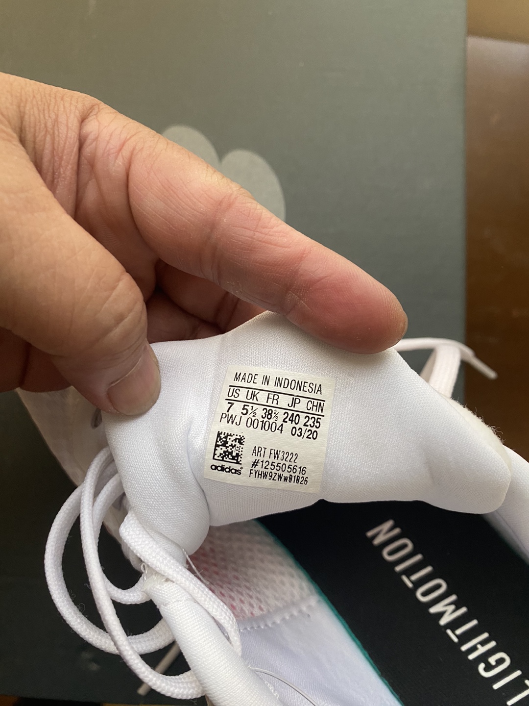 Adidas Running Shoes Size 7 Women NEW with Box image indicator(5)