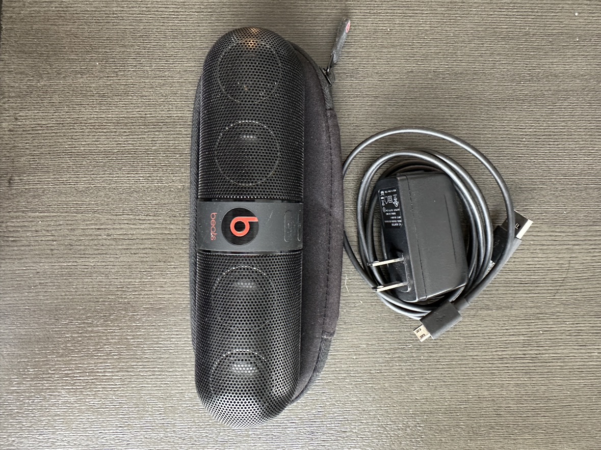 Beats pill by Dr.Dre thumbnail