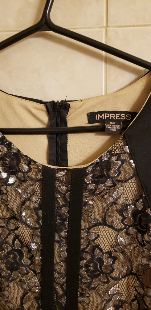 youth dreess, party, graduation image indicator(3)