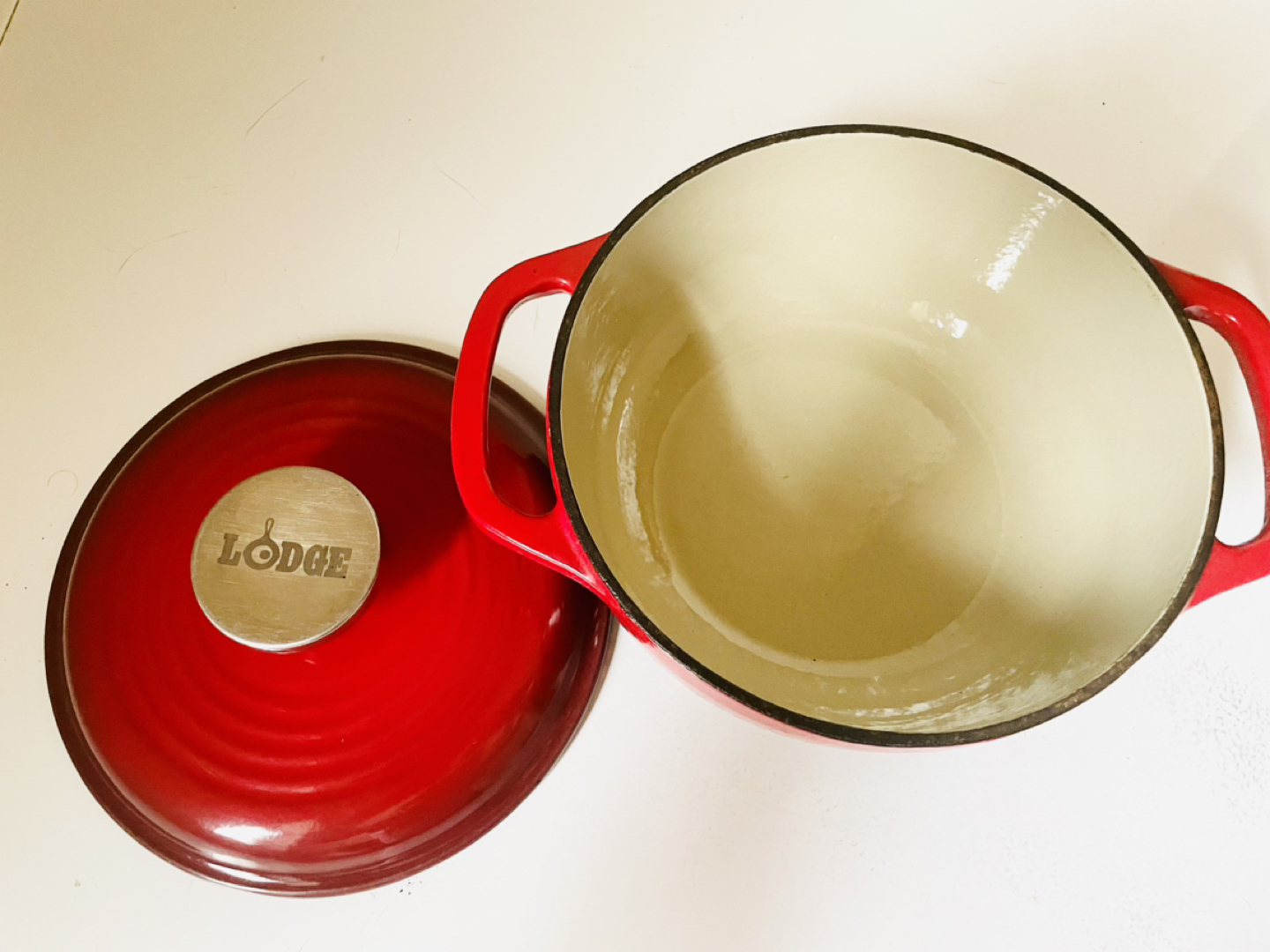 Lodge 1.5qt small dutch oven