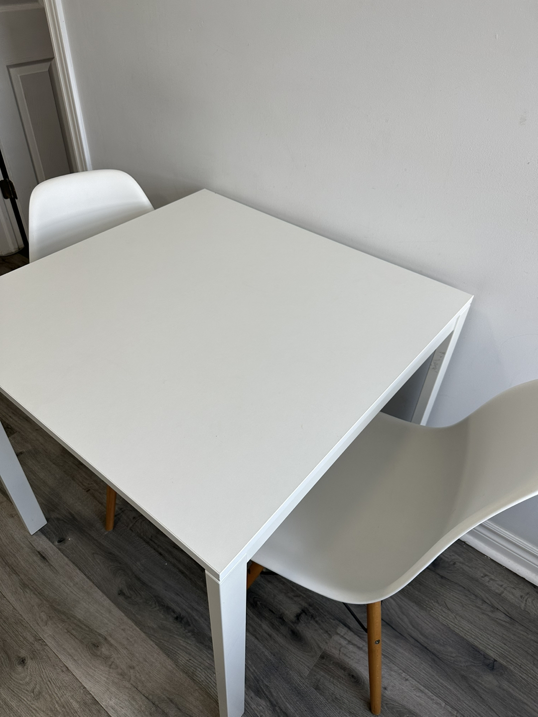 Ikea table and 2 chairs - photo 3