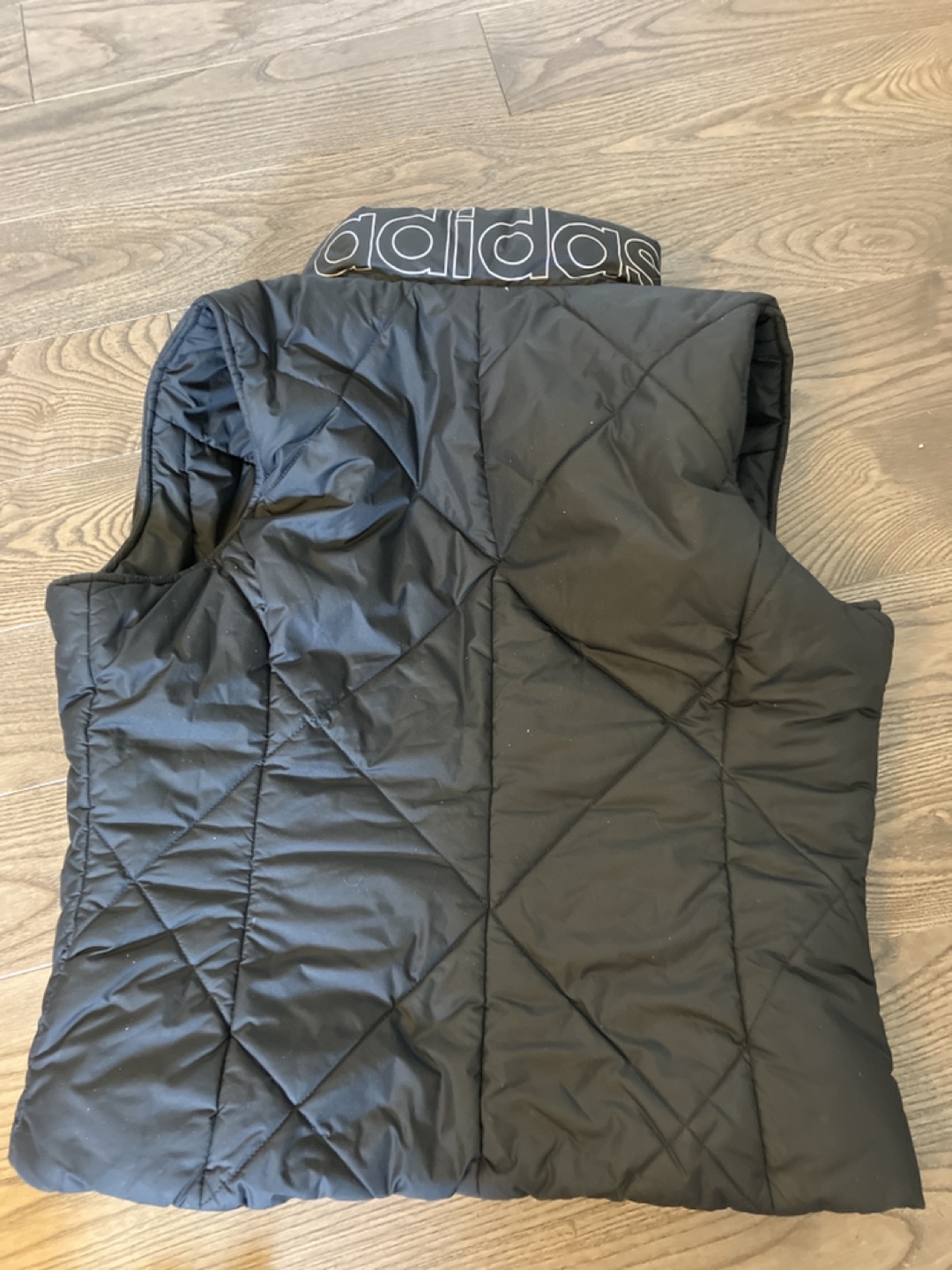 Adidas vest image indicator(2)