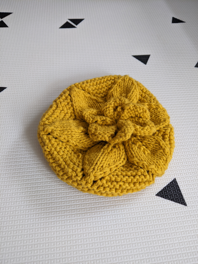 Super Cute Knit Beret - Never Worn image indicator(3)
