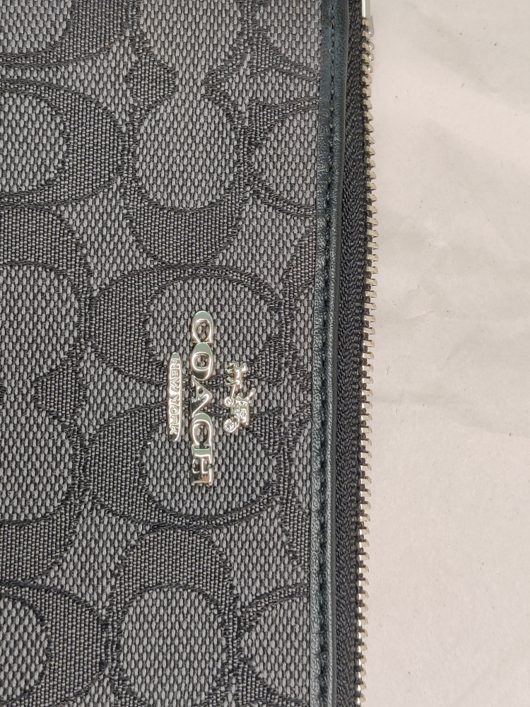 Coach signature waistlet image indicator(4)