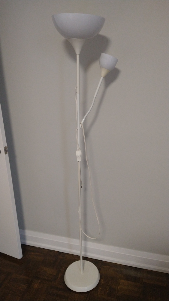 2 TÅGARP
Floor uplighter/reading lamps, 1 black and 1 white image indicator(6)