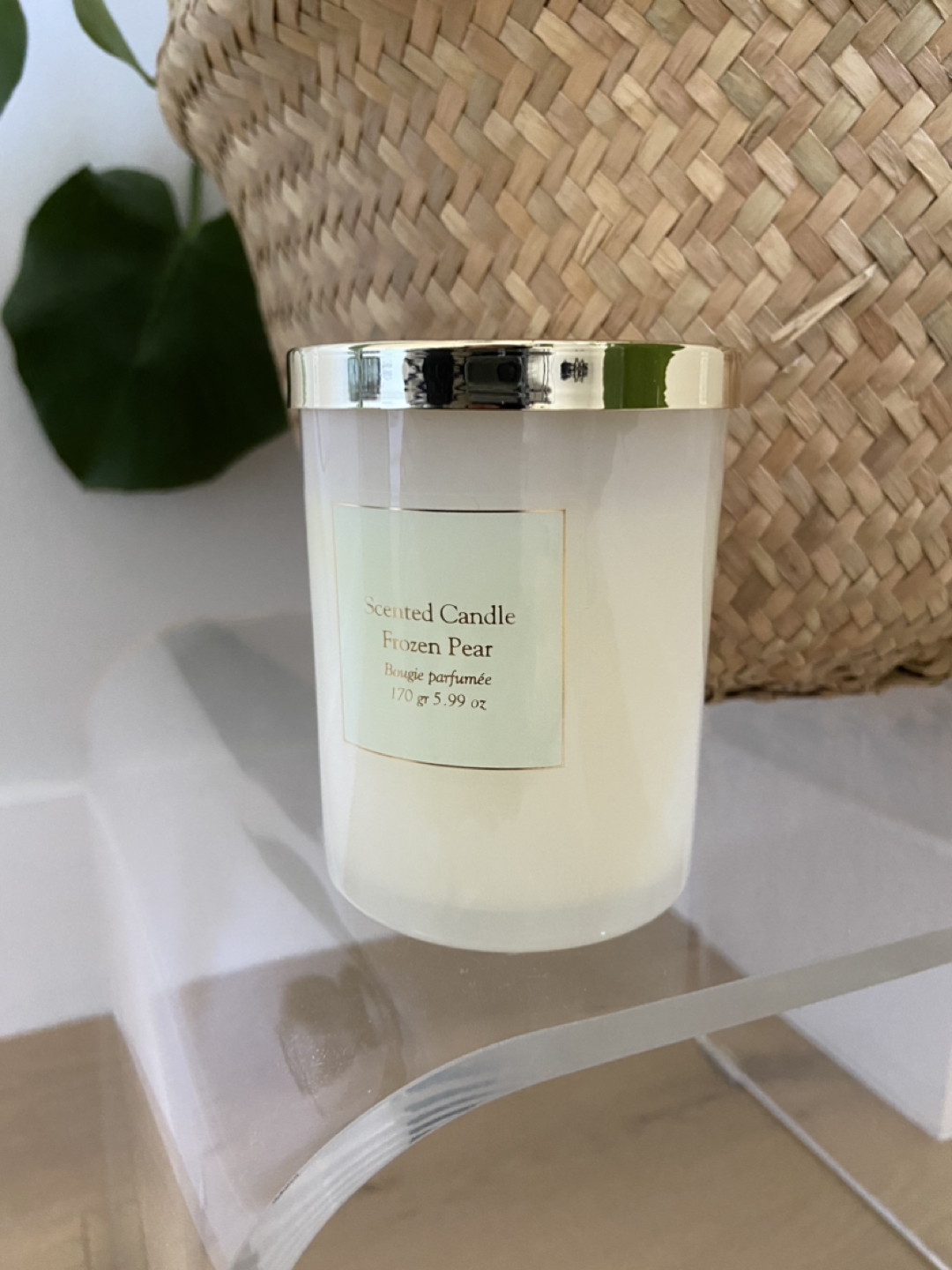 Laline frozen pear scented candle thumbnail