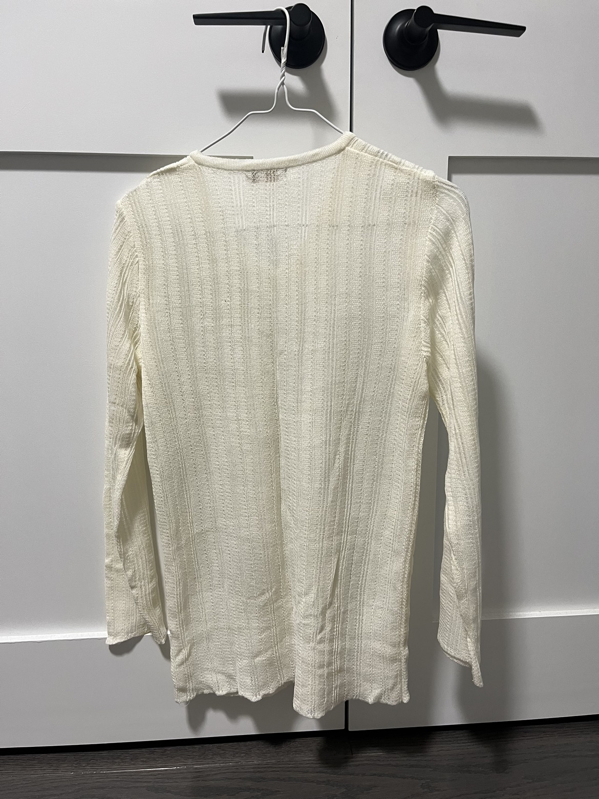 a white ivory sweater and more image indicator(4)