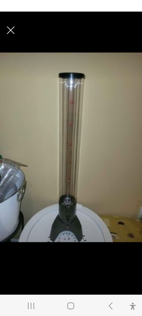 Beer beverage tower dispenser with ice tube
