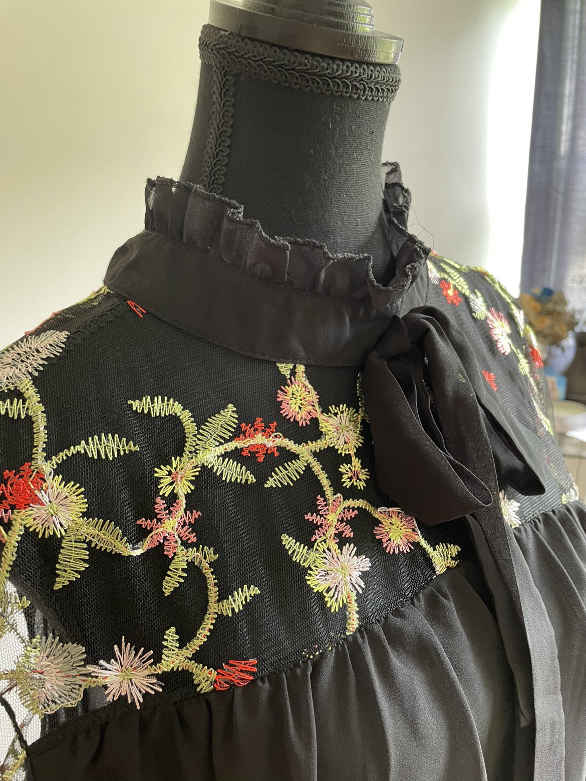 Black dress image indicator(2)