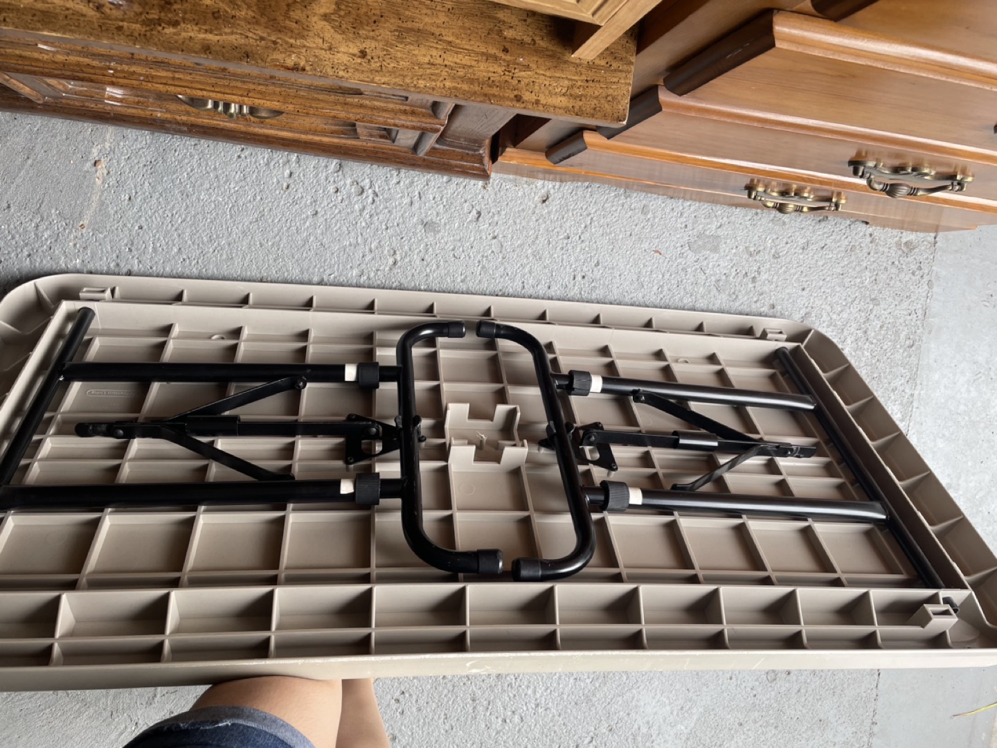 Foldable table thumbnail
