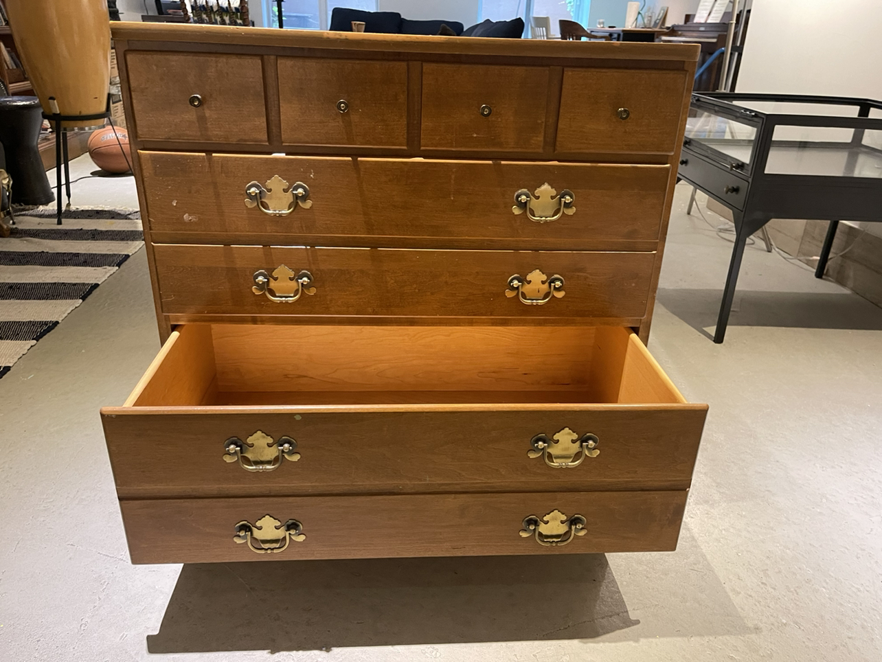 Vintage Ethan Allen  Maple Dresser - photo 5