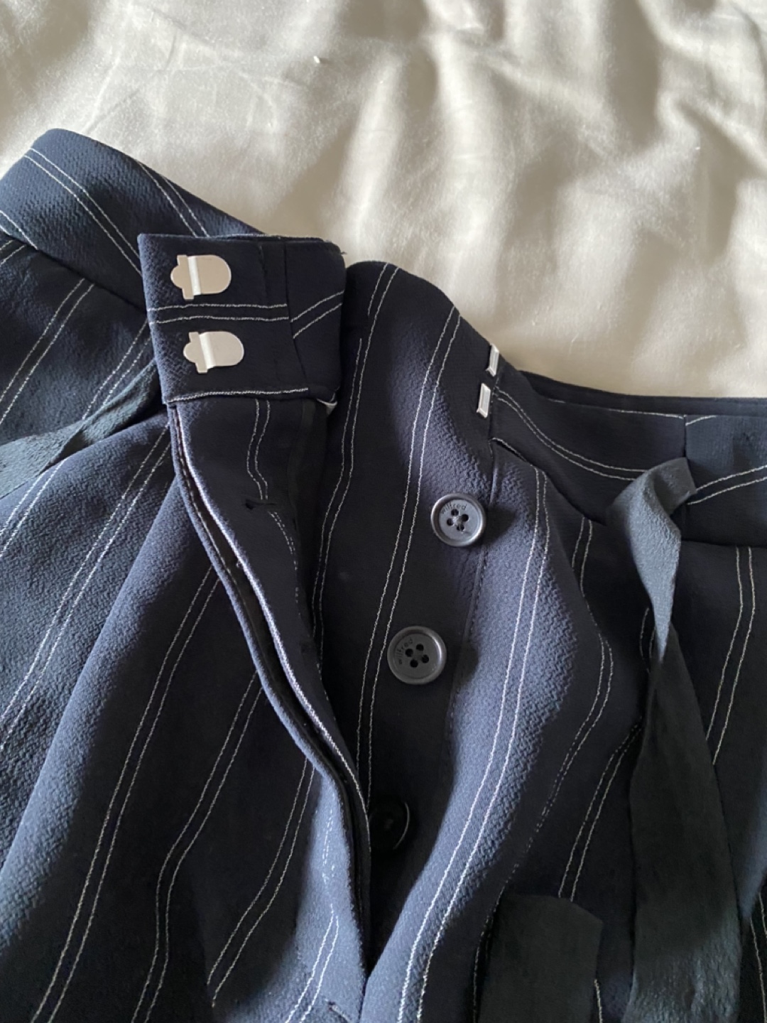 Wilfred Shorts with bow (sz6) image indicator(3)