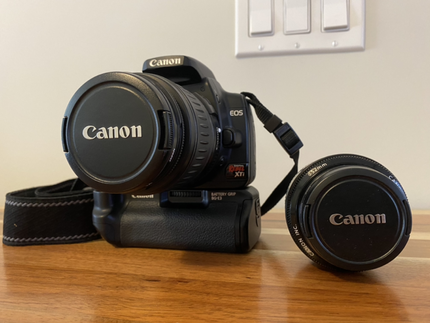 Canon Digital Rebel XTi Camera Set image indicator(2)