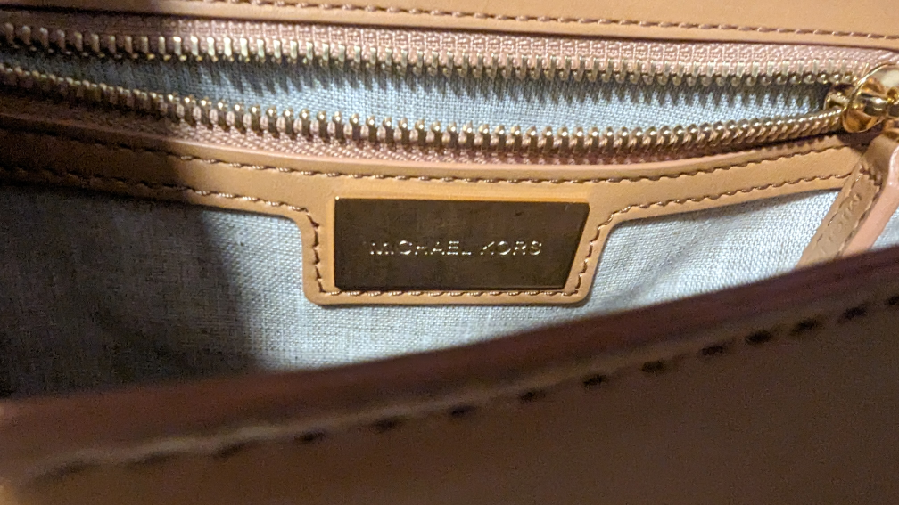 Michael Kors bicolour crossbody purse image indicator(2)