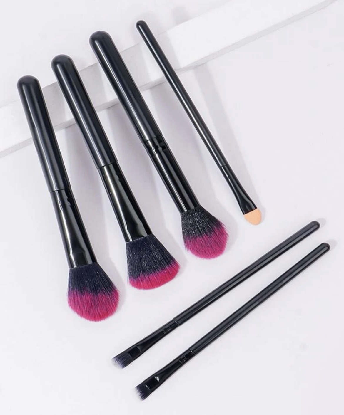 MAKEUP BRUSH SET thumbnail
