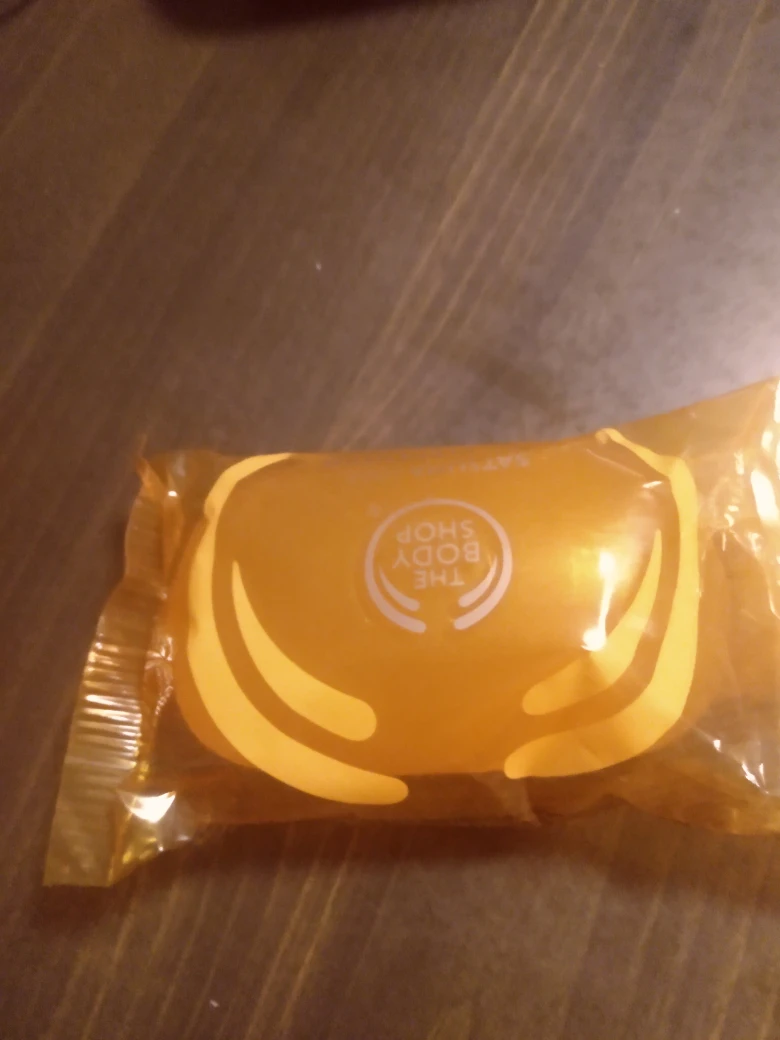 The Body Shop 3 Piece Travel / Batthroom Bundle $5 image indicator(4)