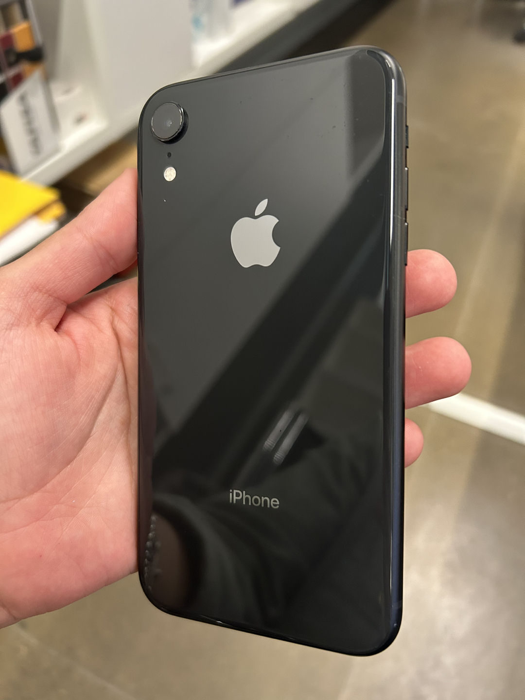 Iphone XR - 128gb excellent condition. - photo 2