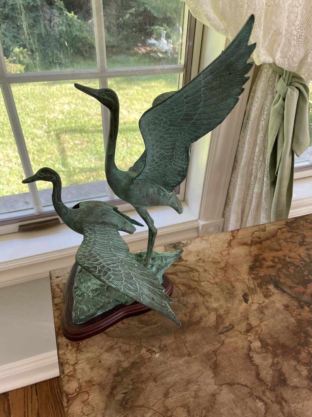 Lightweight metal sculpture thumbnail