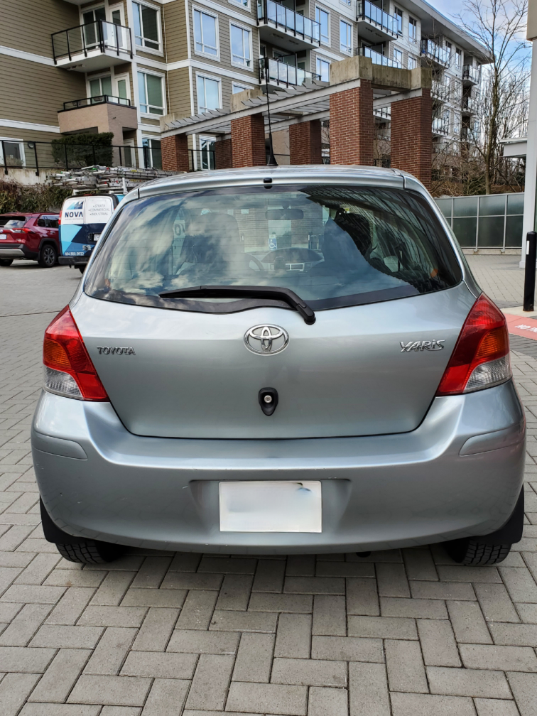 Toyota Yaris Hatchback - photo 3