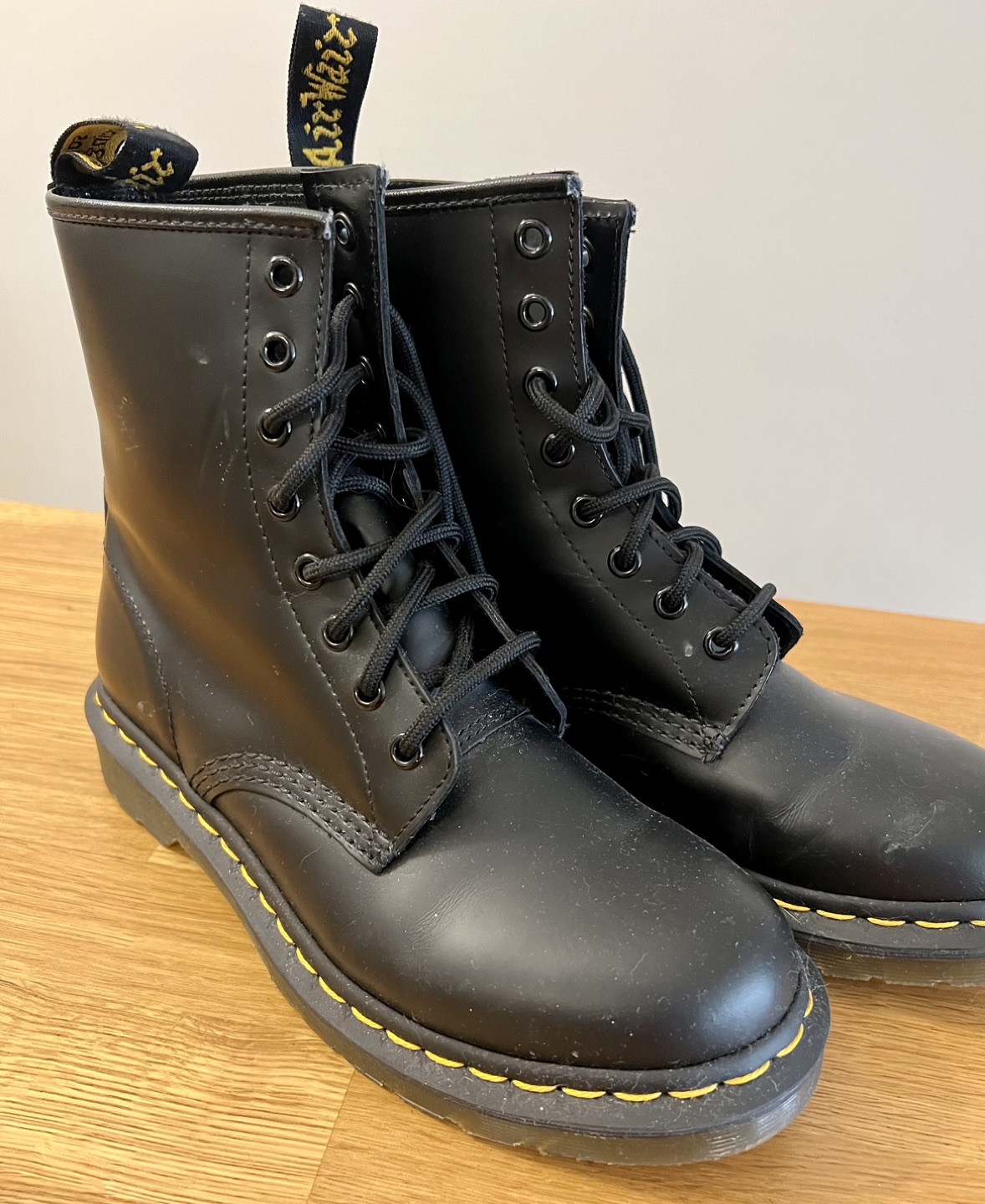 **WOMENS DOC MARTENS IN BLACK** - photo 2