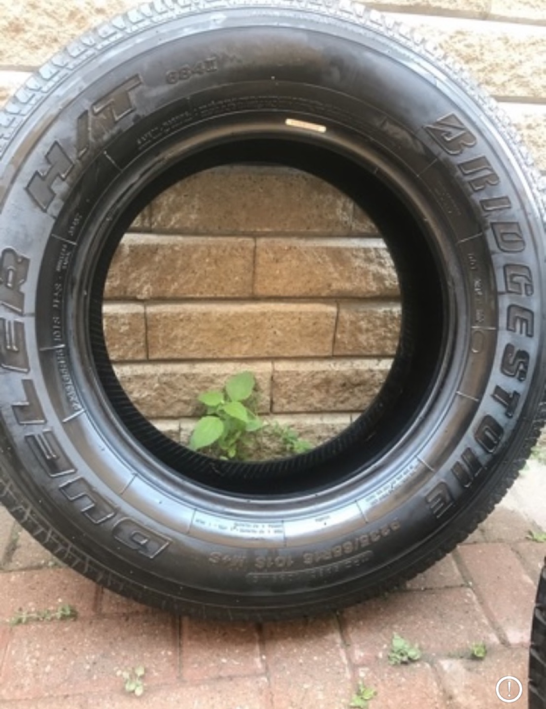 4 All-season Tires + 1 Free Spare Tire image indicator(8)