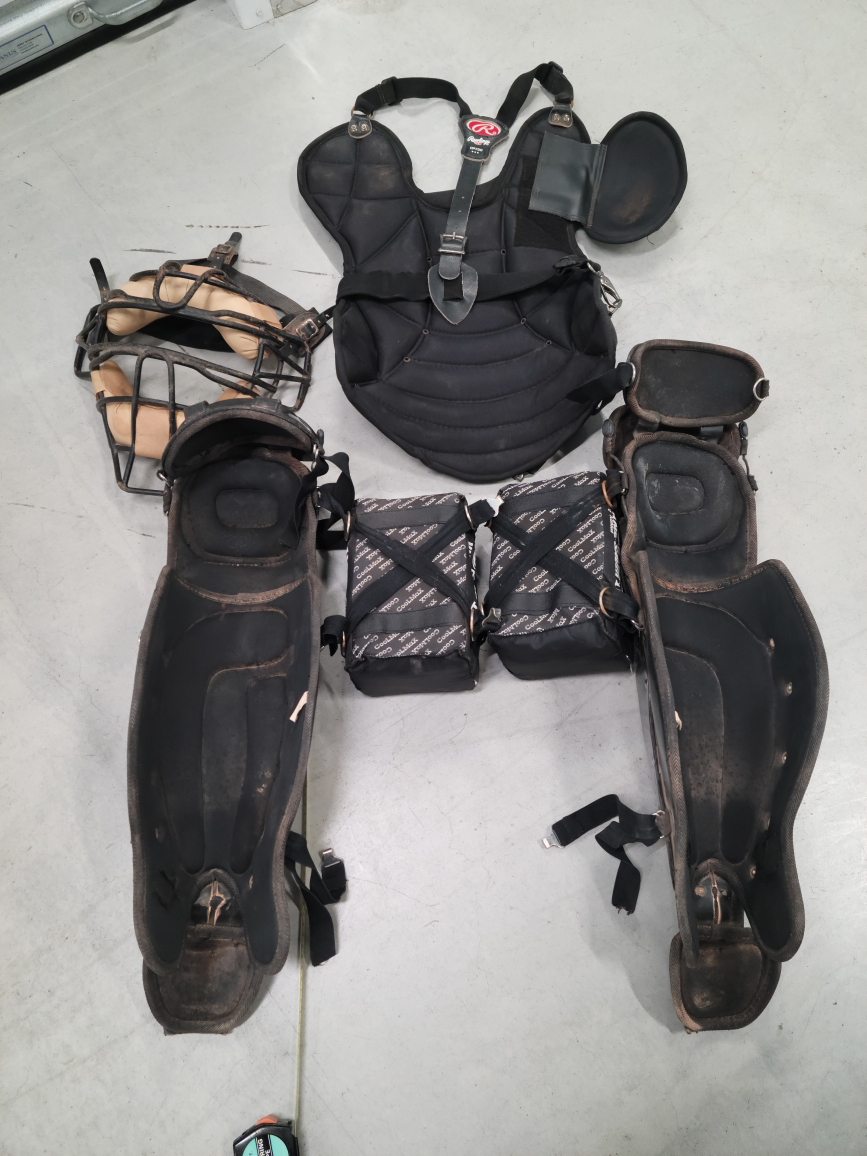 Rawlings Catchers gear. - photo 2