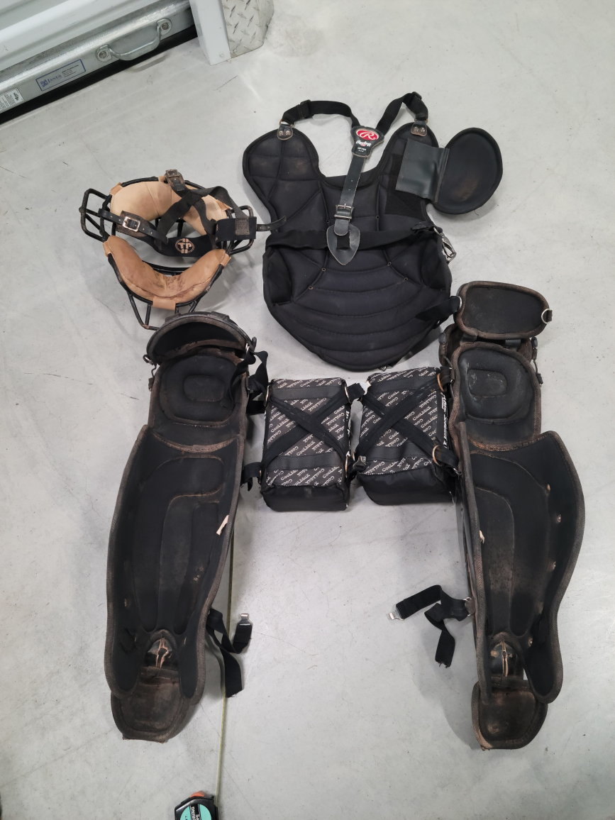 Rawlings Catchers gear. - photo 3