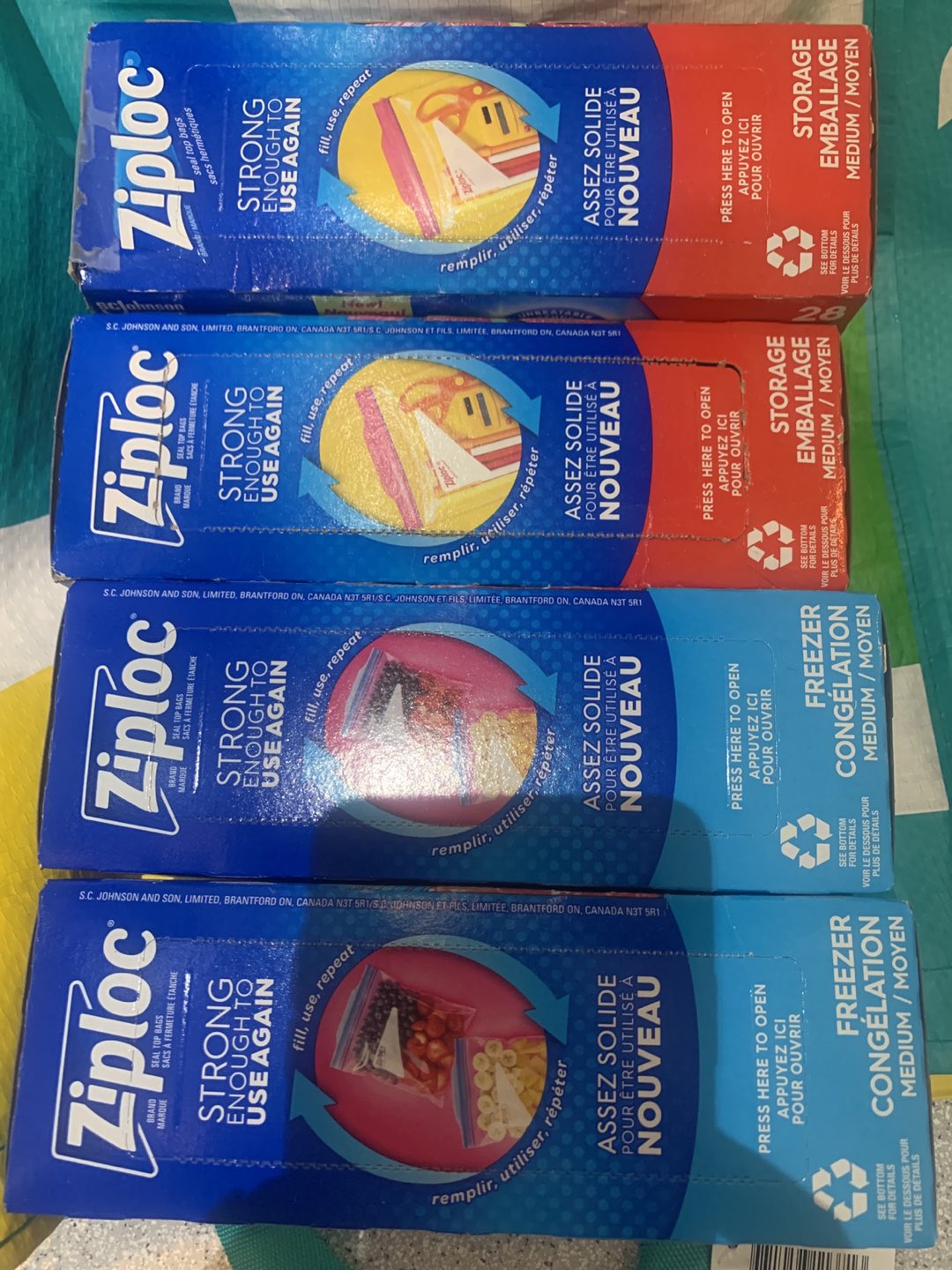 NEW! Ziploc Grip’n Seal x 4 - photo 2