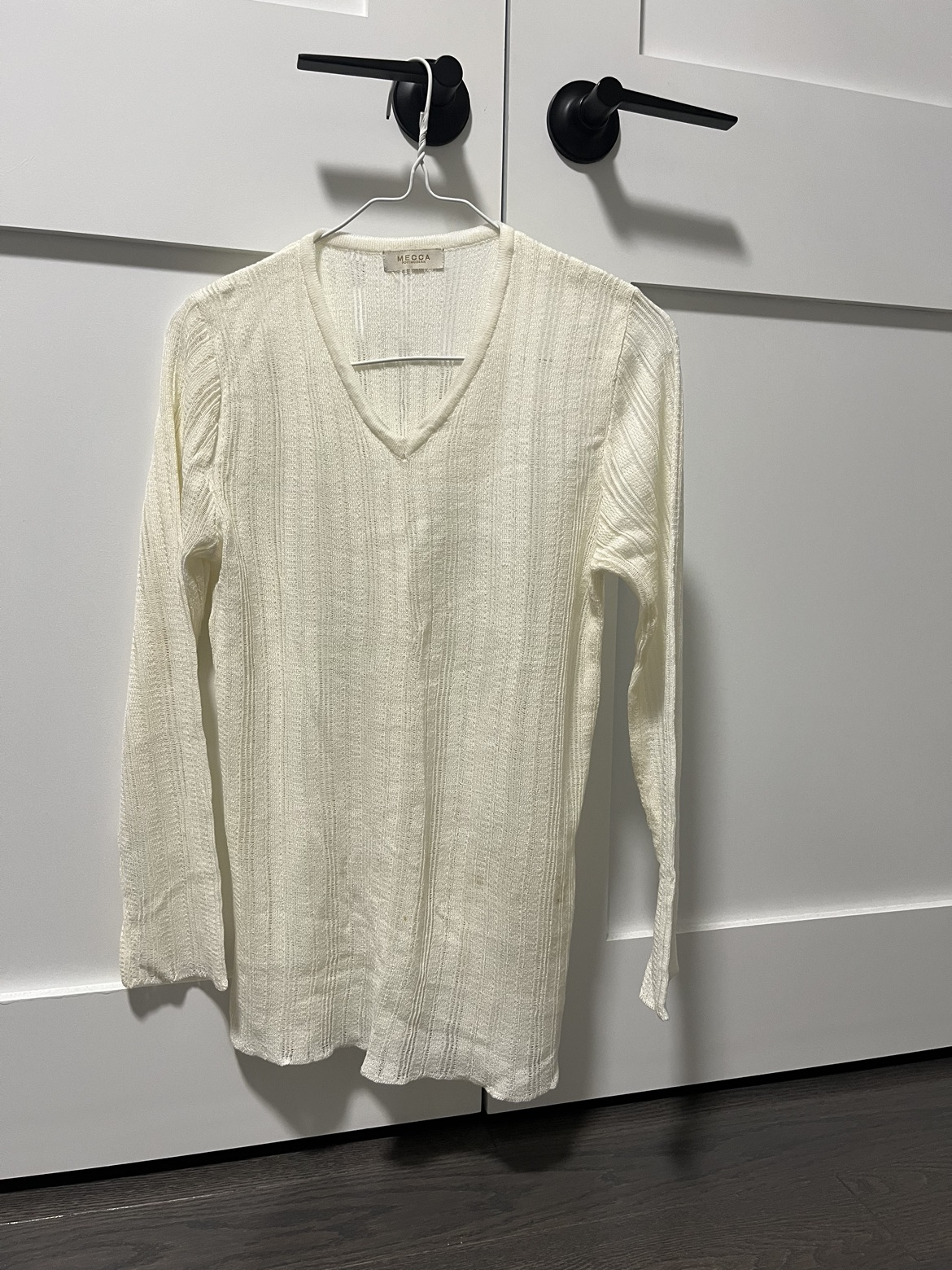 a white ivory sweater and more image indicator(3)