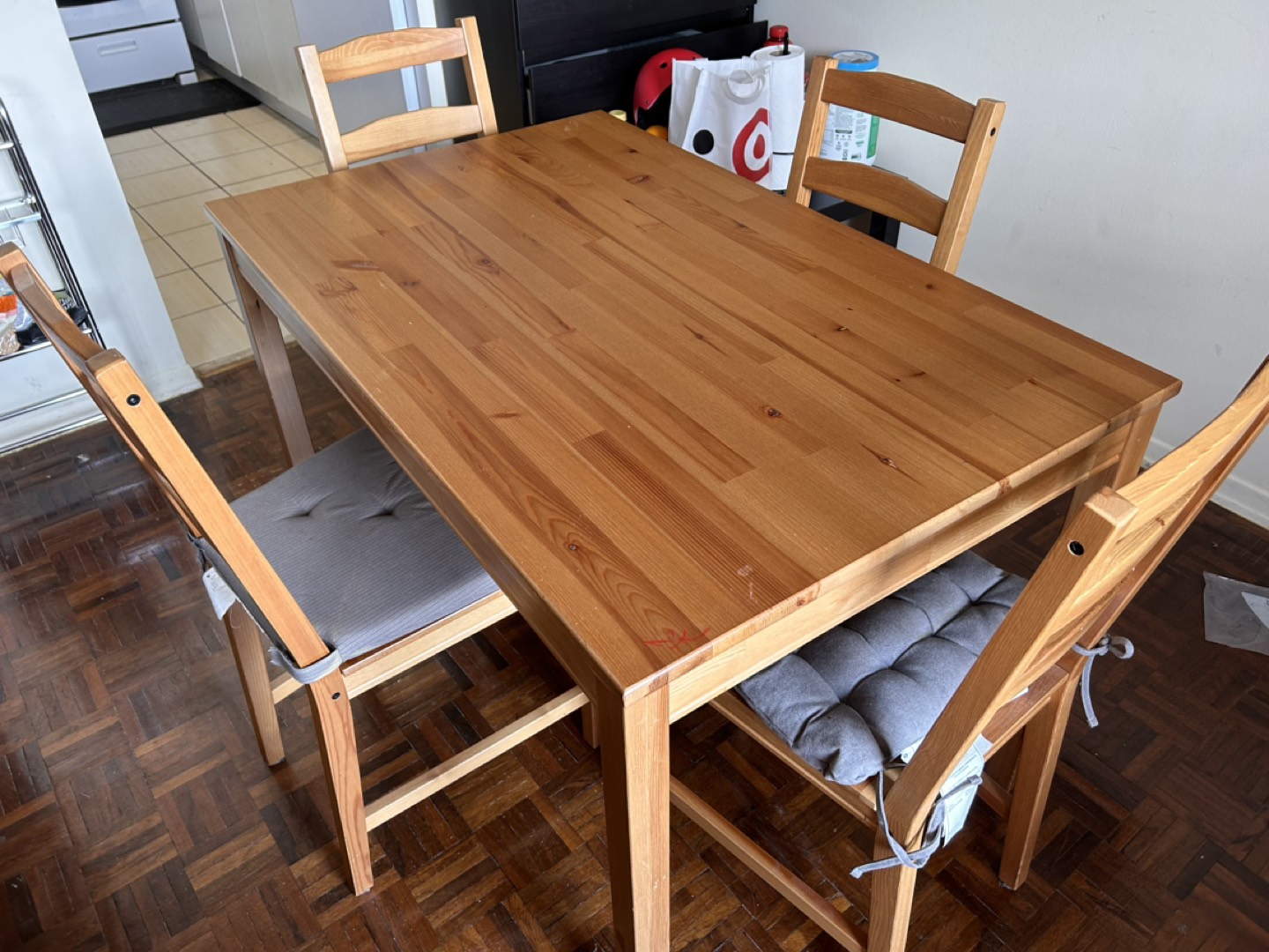 IKEA dining table and 4 chairs thumbnail
