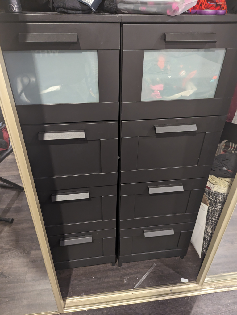 3 Storage shelves with 4 drawers