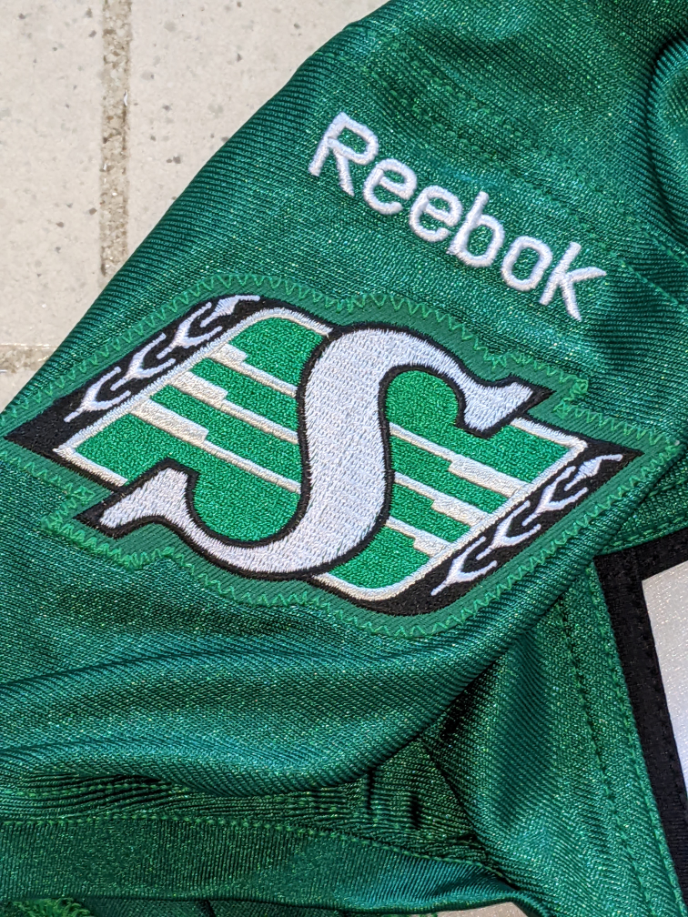 LIKE NEW SIZE 46 LARGE SASKATCHEWAN ROUGHRIDERS jersey image indicator(4)