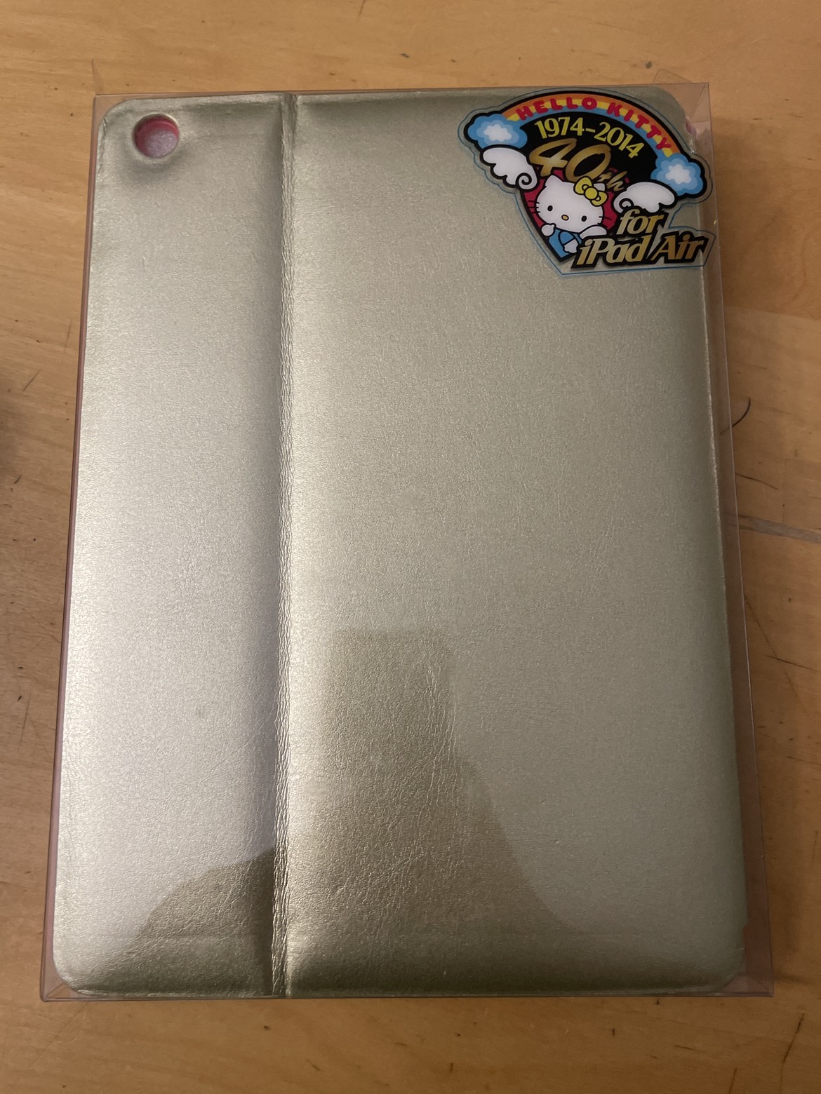 Hello kitty Sanrio case for iPad Air brand new image indicator(2)