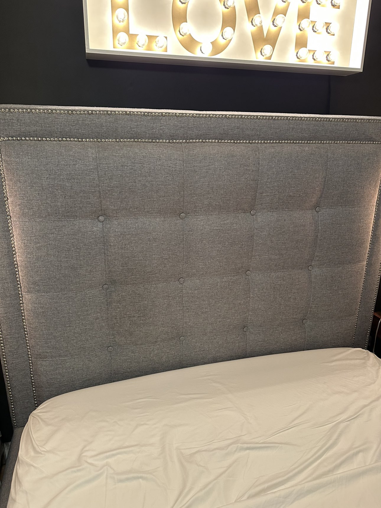 upholstered bed frame - photo 5