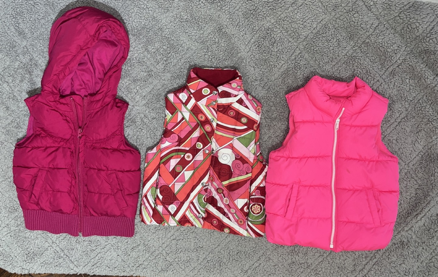 Girl's vest and pants (4T) thumbnail
