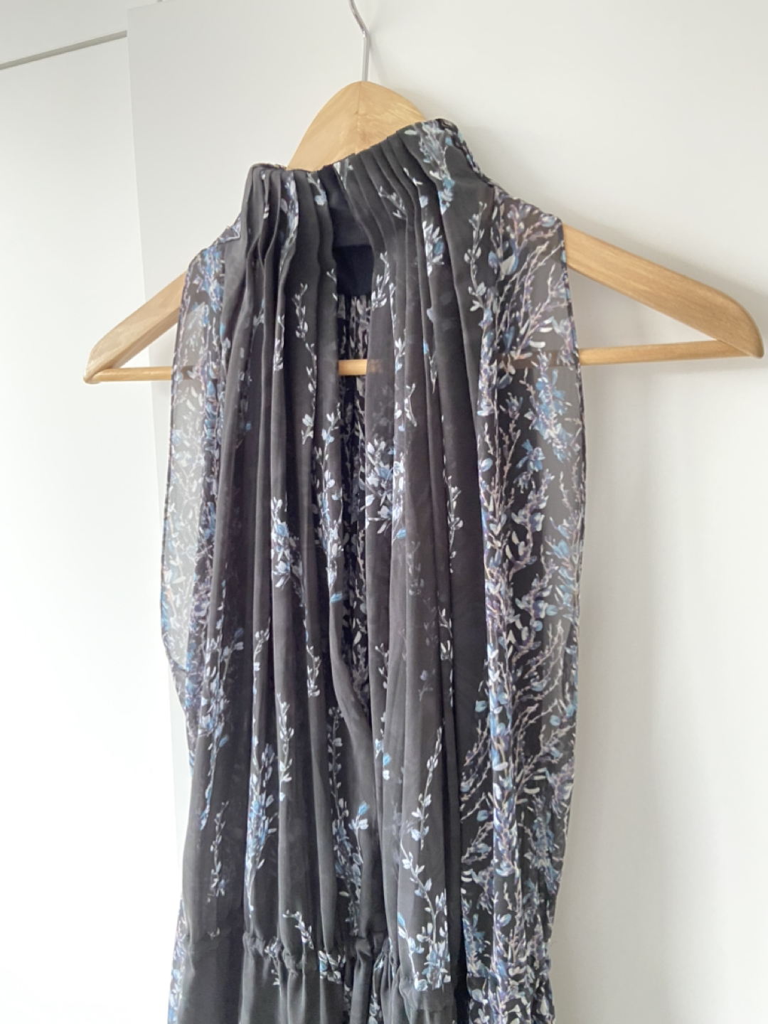 H&M conscious collection Exclusive maxi dress size 6 image indicator(3)