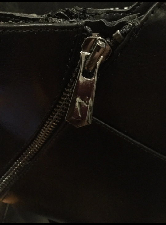 Simply Vera Vera Wang Canary High Heel Ankle Boots Size 8.5 image indicator(4)