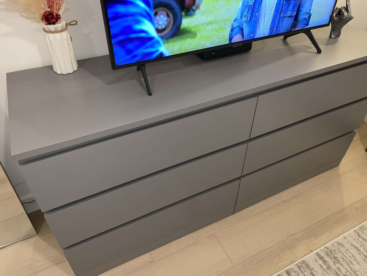 Six drawer dresser